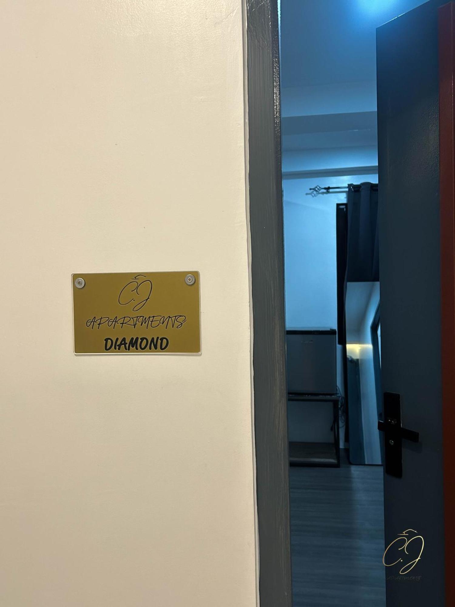 Cj Apartments 奥隆阿波 外观 照片