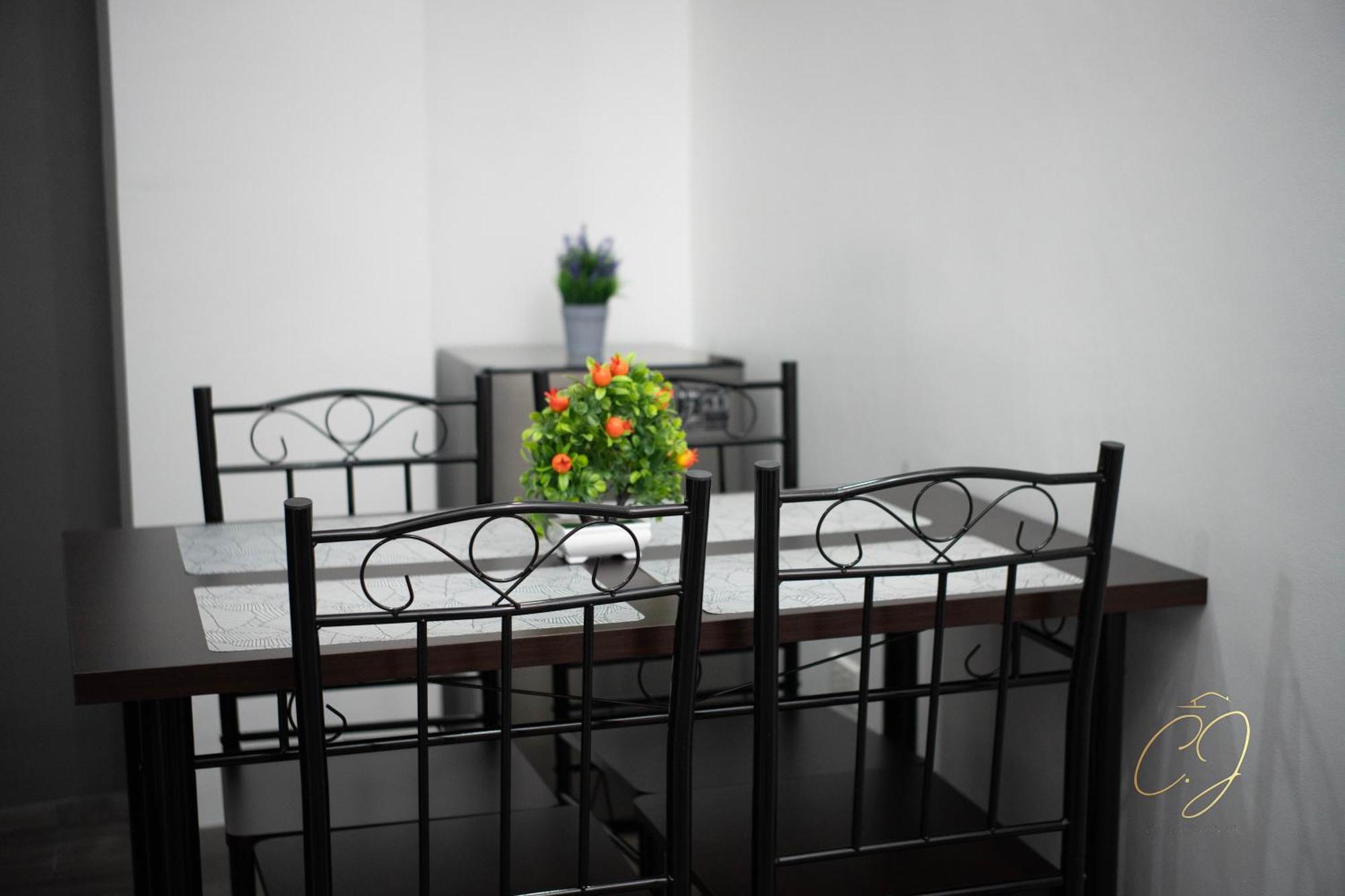 Cj Apartments 奥隆阿波 外观 照片