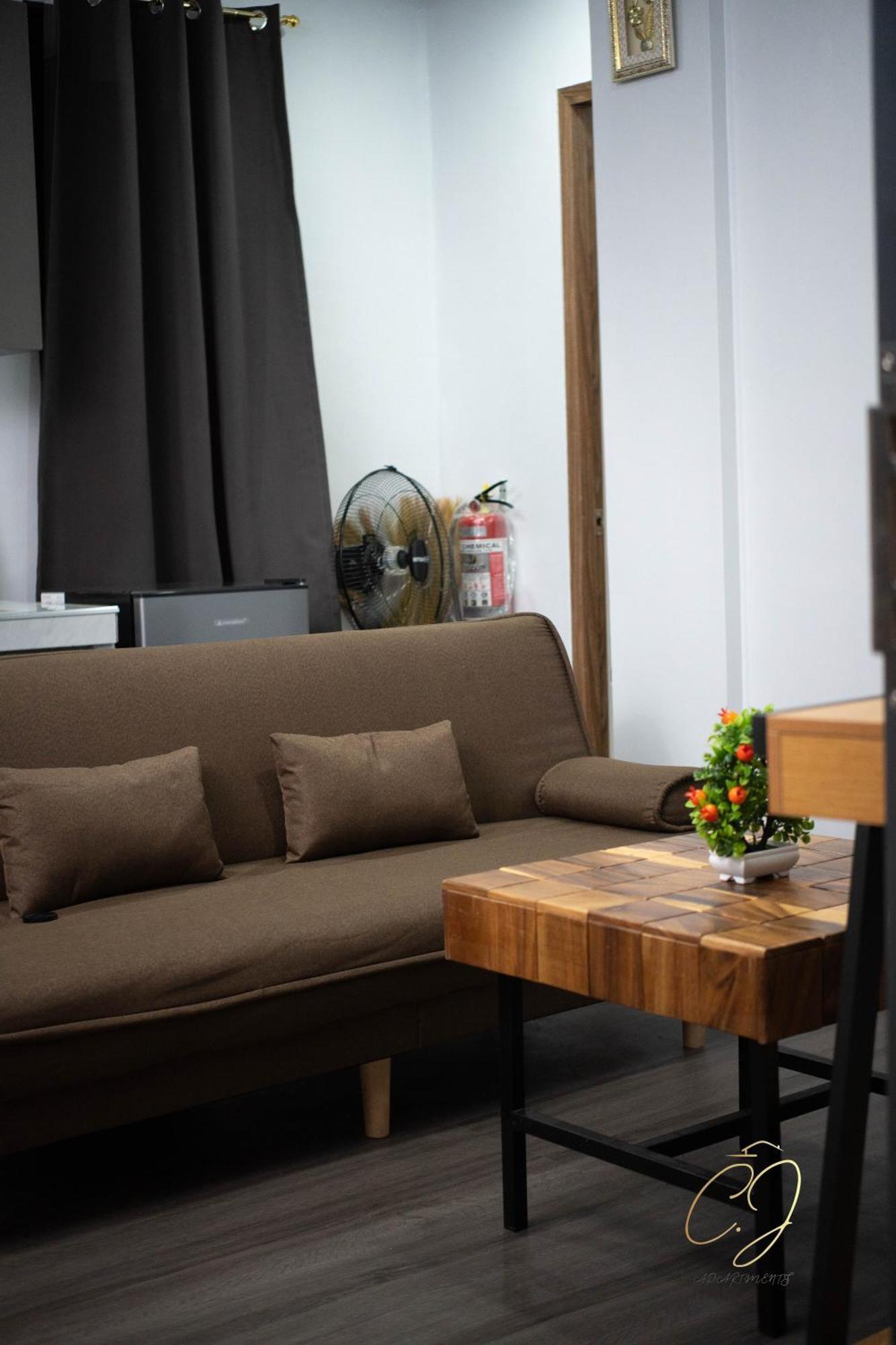 Cj Apartments 奥隆阿波 外观 照片