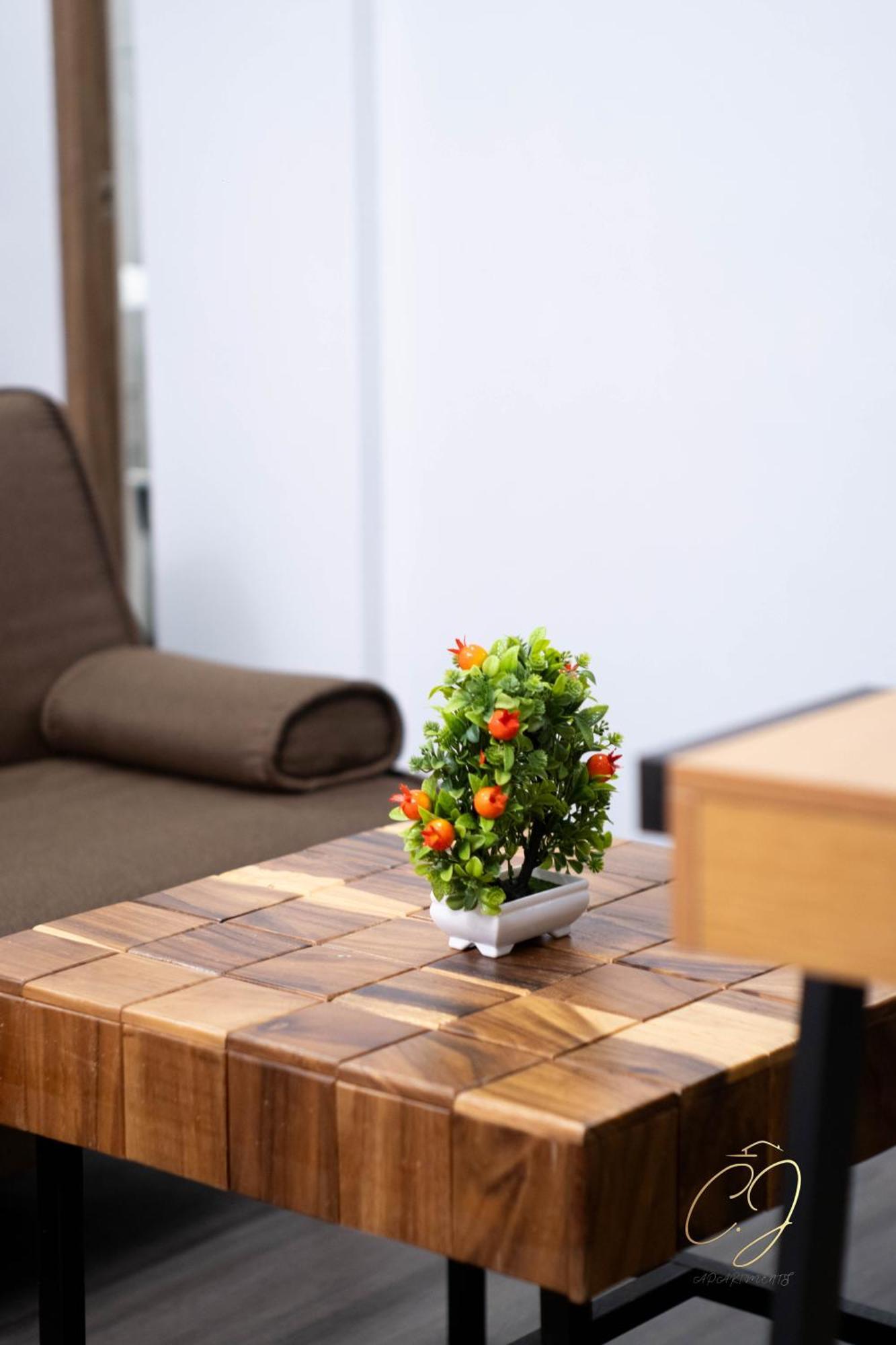 Cj Apartments 奥隆阿波 外观 照片